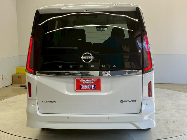 NISSAN SERENA E-POWER LUXION
