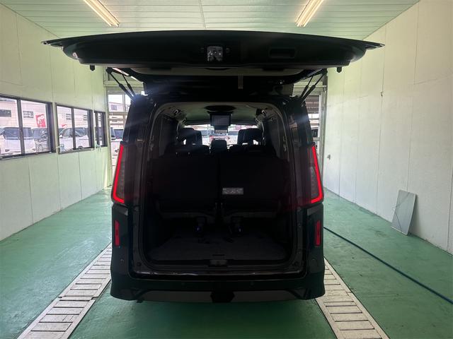NISSAN SERENA E-POWER HIGHWAY STAR V