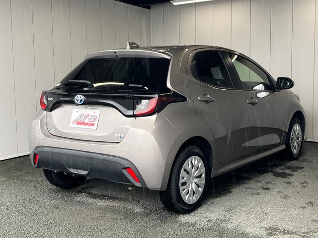 TOYOTA YARIS HYBRID X