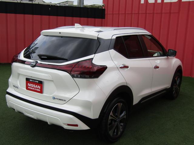 NISSAN KICKS X TWO TONE INTERIOR EDITION