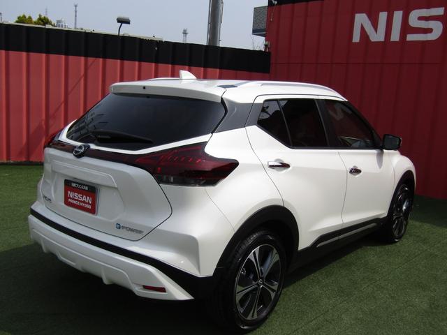 NISSAN KICKS X TWO TONE INTERIOR EDITION