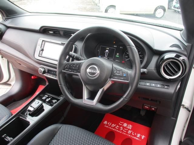 NISSAN KICKS X FOUR
