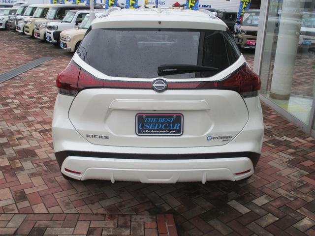 NISSAN KICKS X FOUR