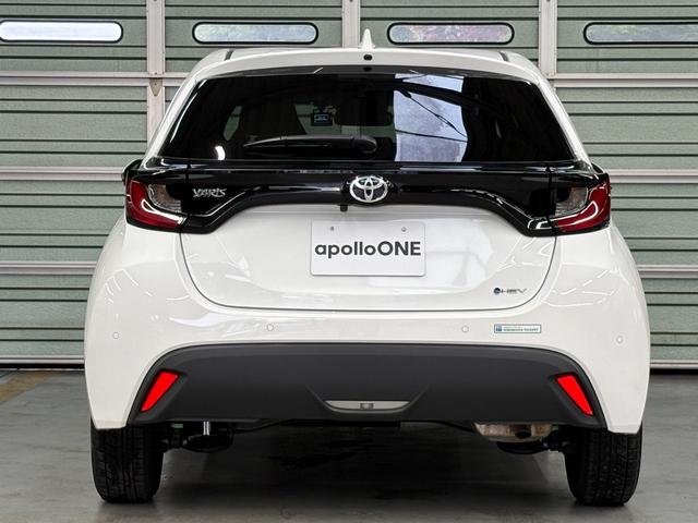 TOYOTA YARIS HYBRID X