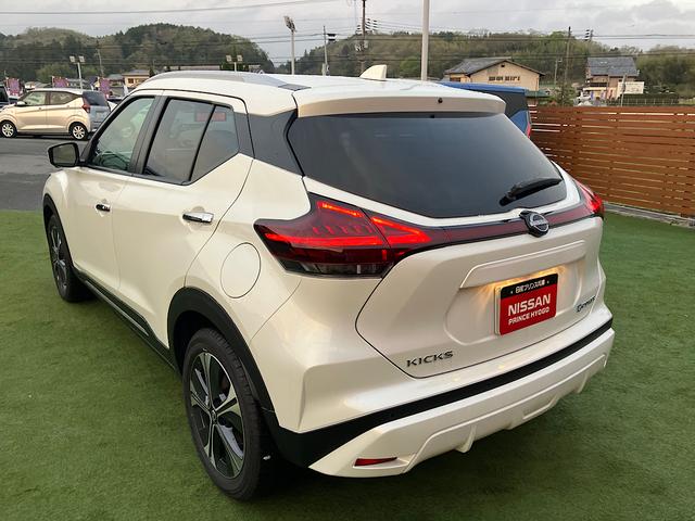 NISSAN KICKS X TWO TONE INTERIOR EDITION