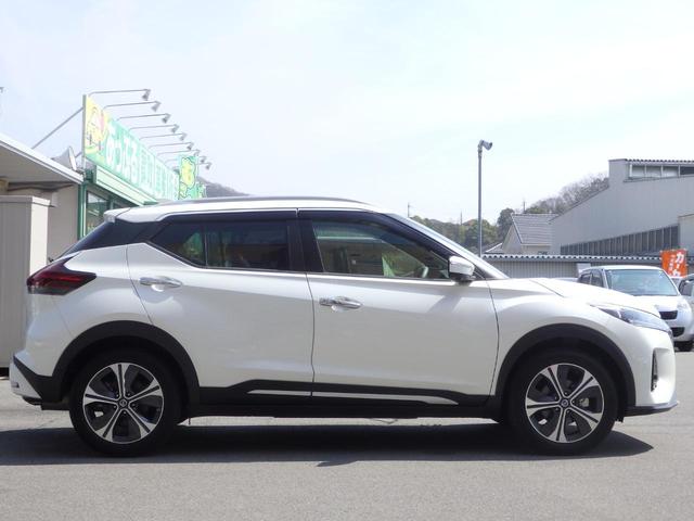 NISSAN KICKS X