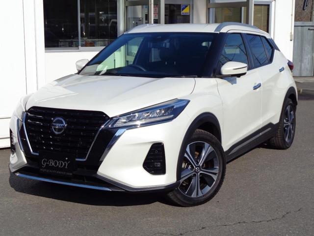 NISSAN KICKS X FOUR