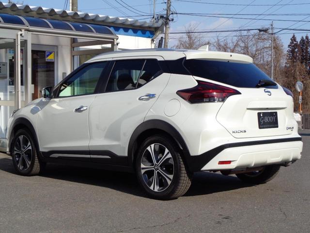 NISSAN KICKS X FOUR