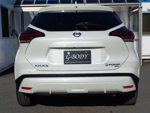 NISSAN KICKS X FOUR