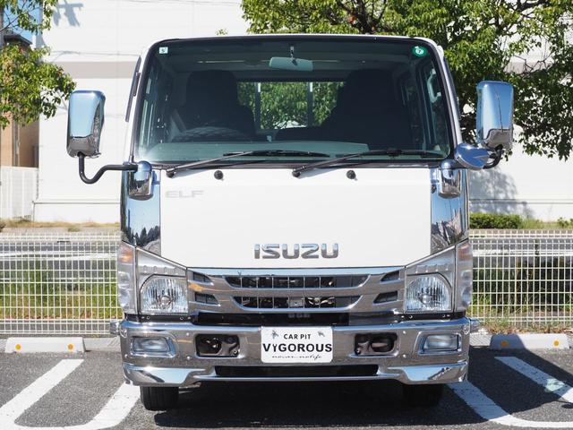 ISUZU ELF TRUCK DOUBLE CAB FLATLOW