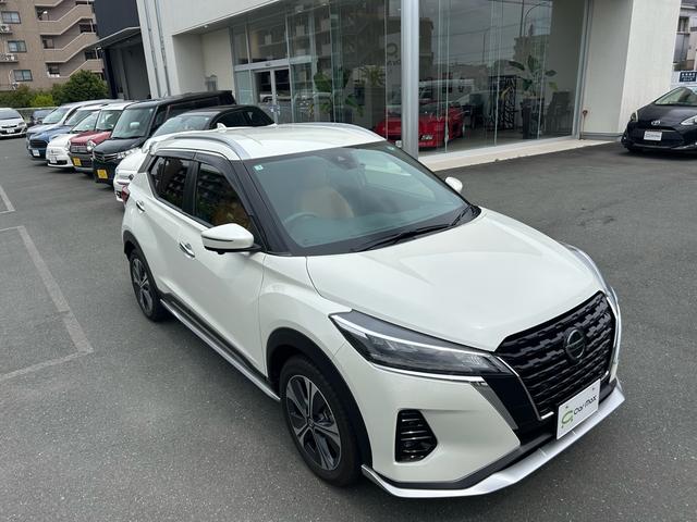 NISSAN KICKS X TWO TONE INTERIOR EDITION