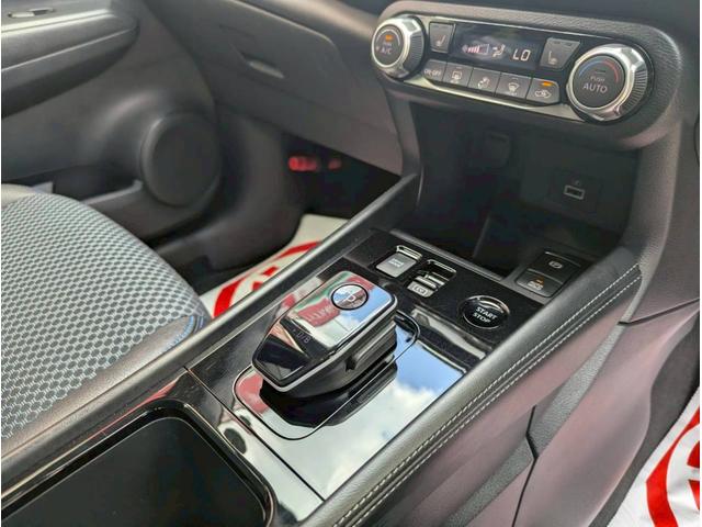 NISSAN KICKS X FOUR