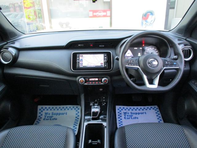 NISSAN KICKS X FOUR