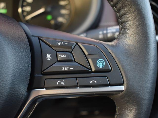NISSAN KICKS X FOUR TWO TONE INTERIOR EDITION