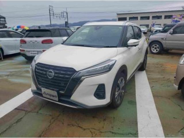 NISSAN KICKS X FOUR