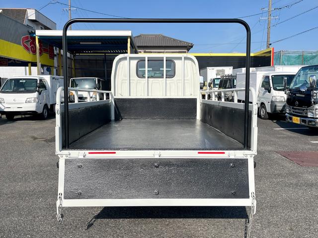 ISUZU ELF TRUCK FULL FLATLOW