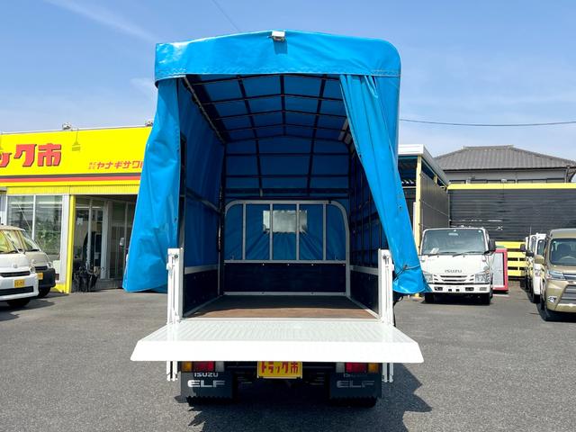 ISUZU ELF TRUCK FLATLOW