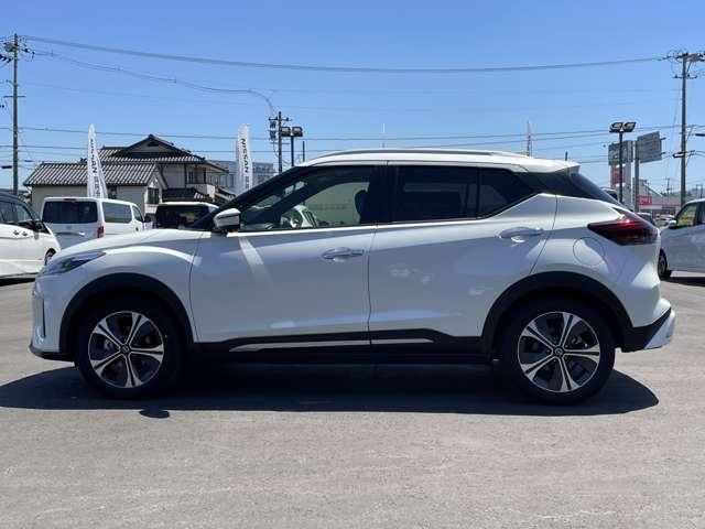 NISSAN KICKS X FOUR