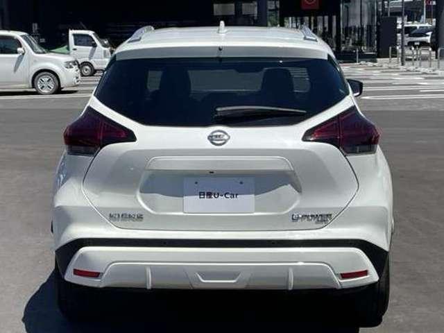 NISSAN KICKS X FOUR