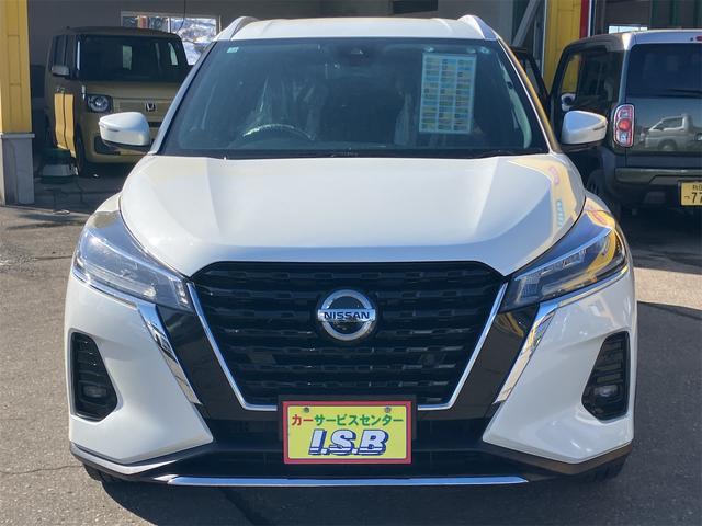 NISSAN KICKS X FOUR