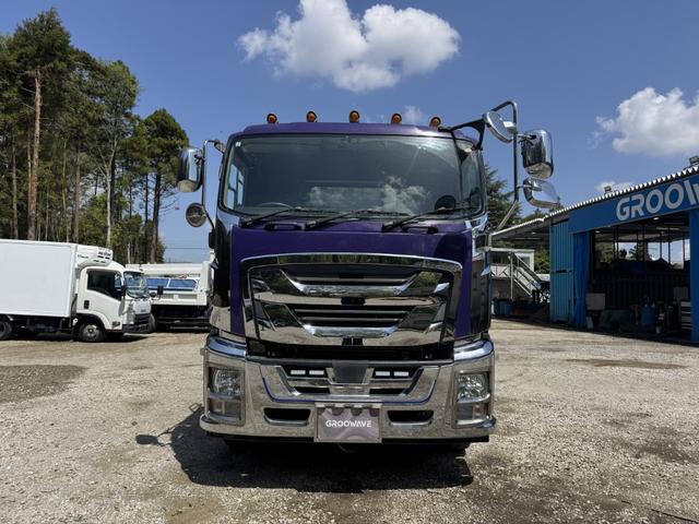 ISUZU GIGA