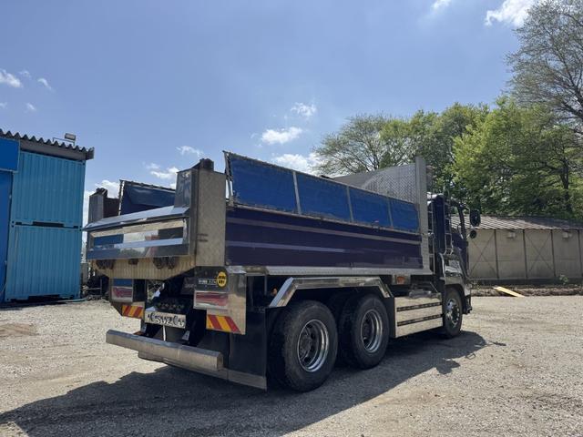 ISUZU GIGA