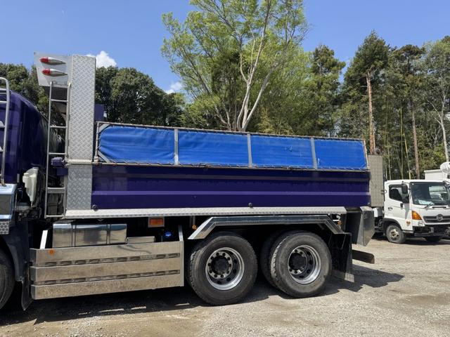 ISUZU GIGA