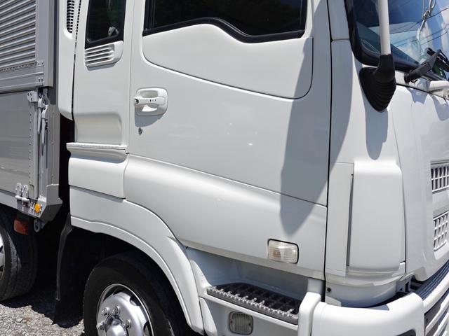 ISUZU GIGA