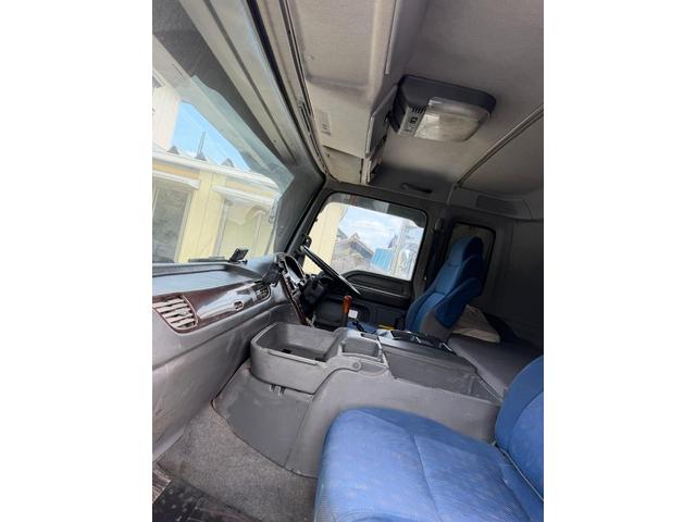 ISUZU GIGA