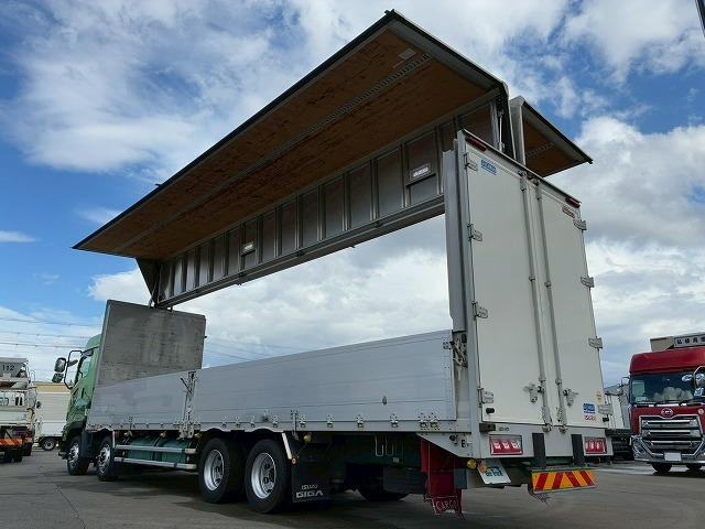 ISUZU GIGA