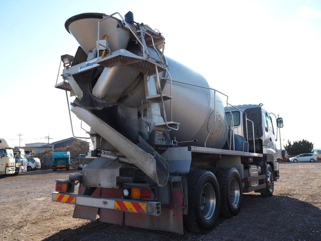 ISUZU GIGA