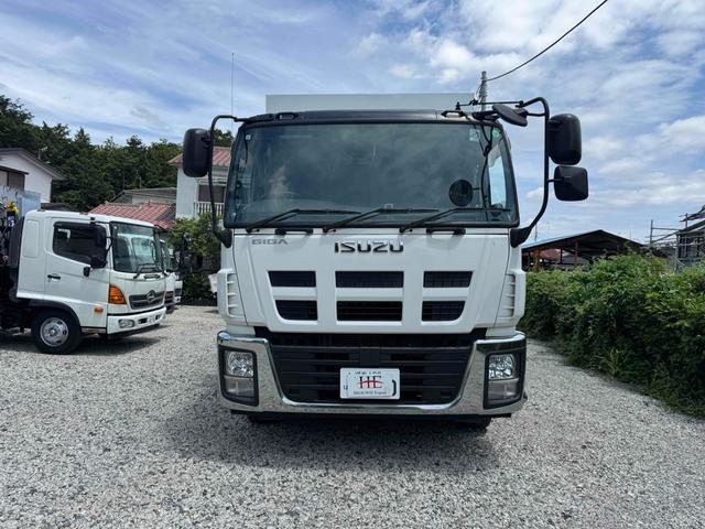 ISUZU GIGA