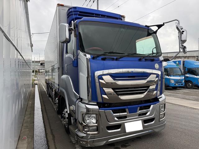 ISUZU GIGA