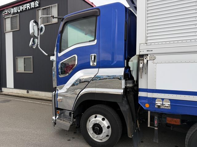 ISUZU GIGA