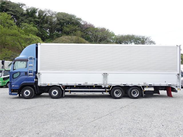 ISUZU GIGA