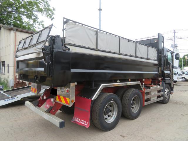 ISUZU GIGA