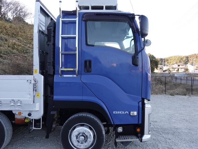 ISUZU GIGA