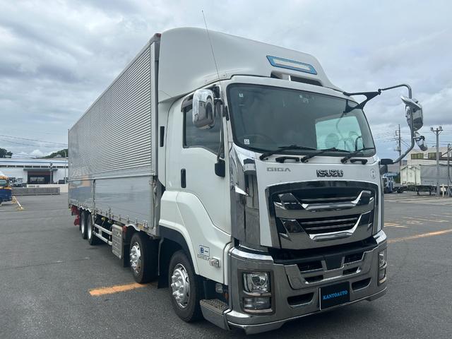 ISUZU GIGA