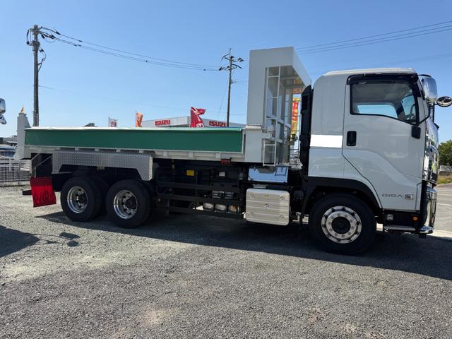 ISUZU GIGA