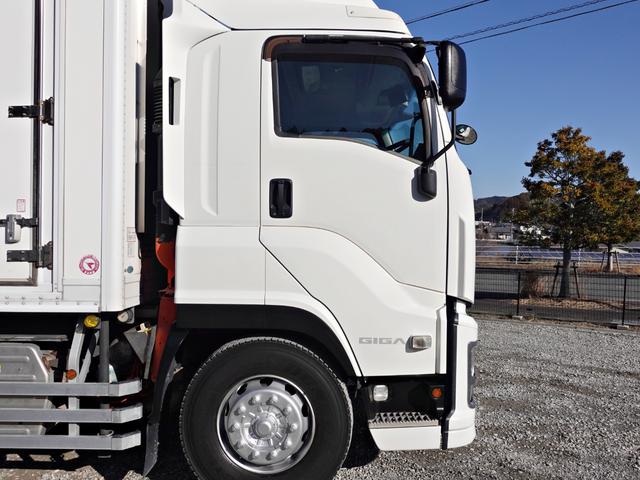 ISUZU GIGA