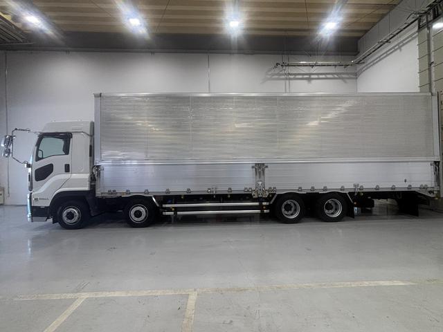 ISUZU GIGA
