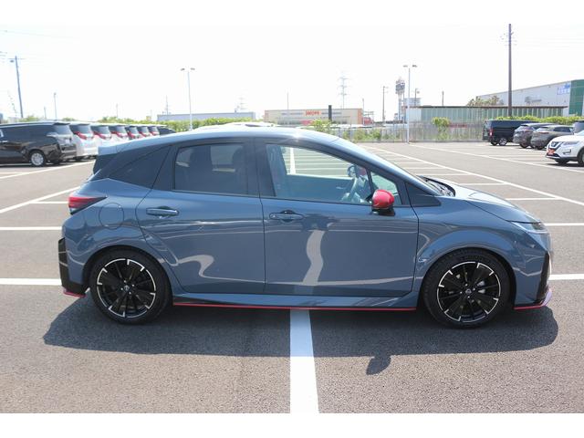 NISSAN AURA