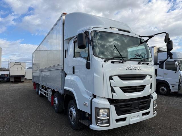 ISUZU GIGA