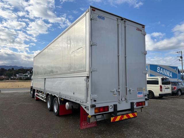 ISUZU GIGA