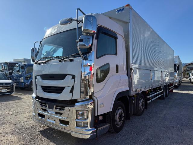 ISUZU GIGA