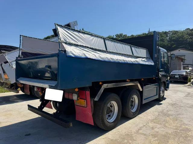 ISUZU GIGA