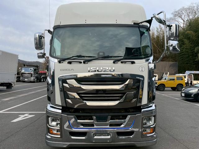 ISUZU GIGA