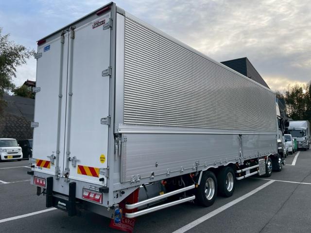 ISUZU GIGA
