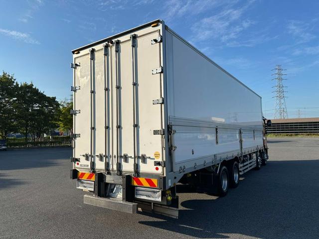 ISUZU GIGA