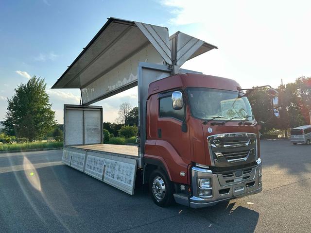 ISUZU GIGA